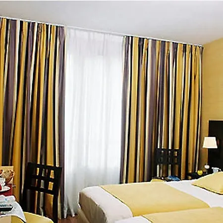 Le Relais D'avrilly Hotel